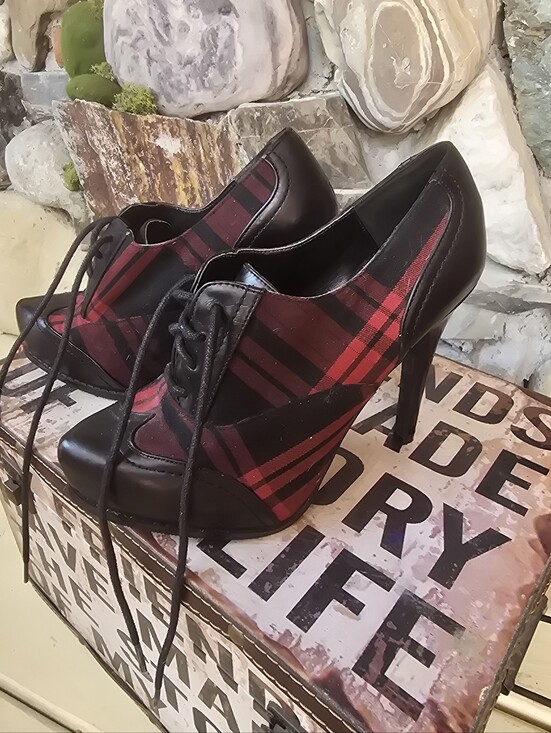 La chateau Shoes - Statement Plaid Stiletto Heels – Edgy & Sophisticated